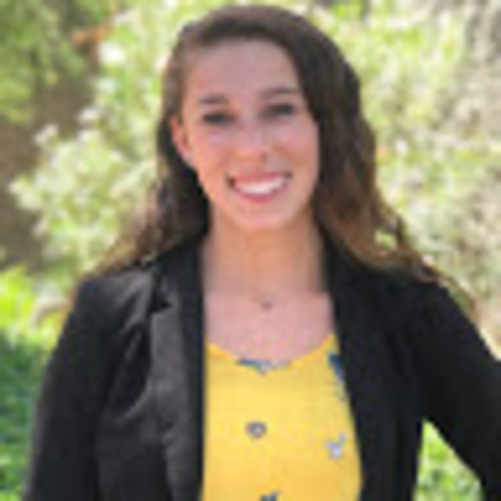 Meet your Posher, Danielle